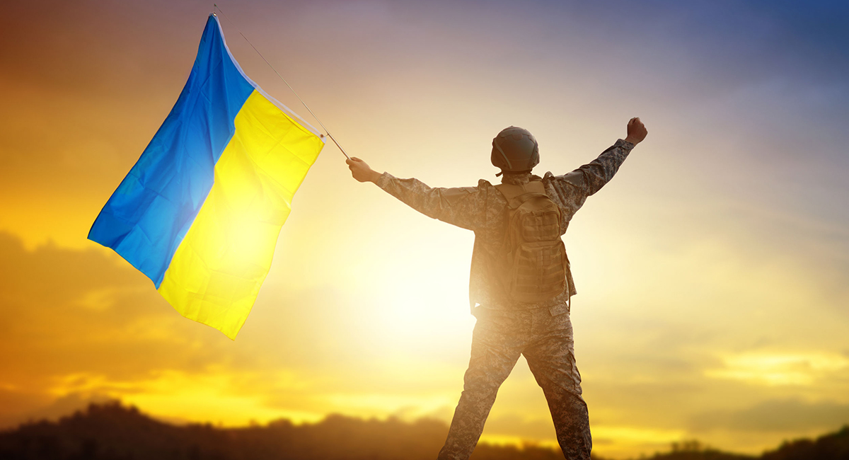 ukrainesoldierflag_1200x650