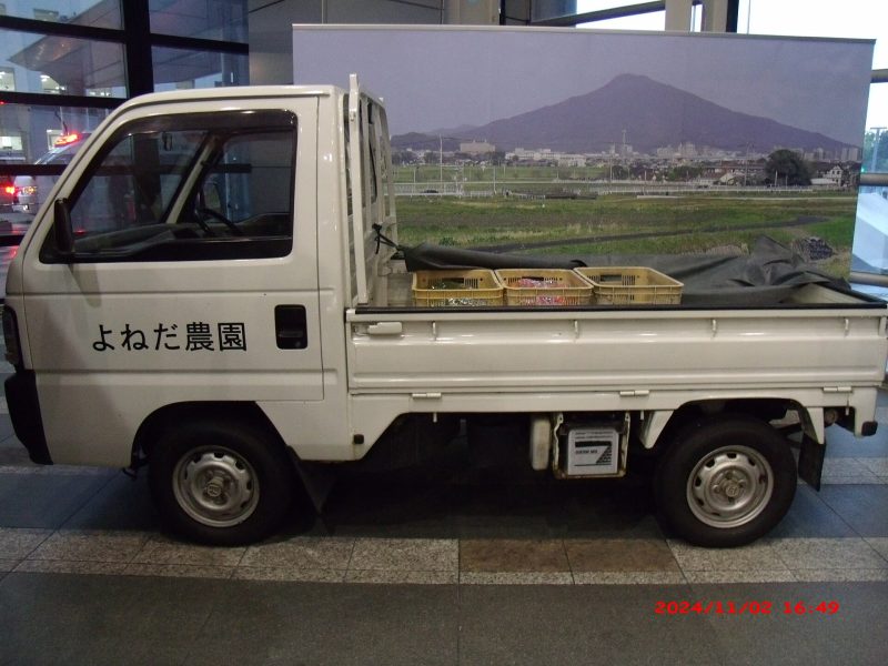 Yoneda’s_Farm_Truck (1)